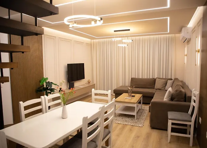 Central Continental Apartment